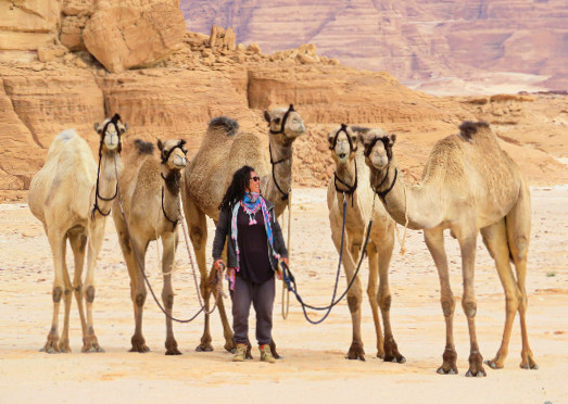 camelwoman Joyce Schröder